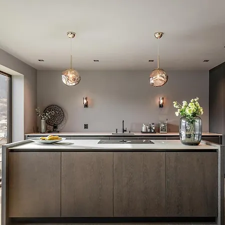 Apartment Stunning Views - Free Parking - Luxury - Sogndal