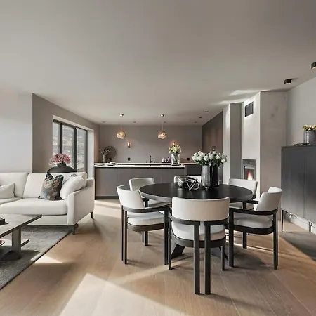 Stunning Views - Free Parking - Luxury -