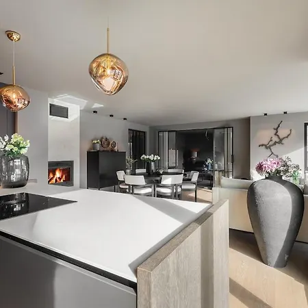 Apartment Stunning Views - Free Parking - Luxury -